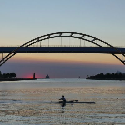 lake_michigan_hoan_400x400-min.jpg